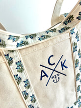 ACK 4170 Medium Zip-Top Floral Block Canvas Tote