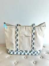 ACK 4170 Medium Zip-Top Floral Block Canvas Tote