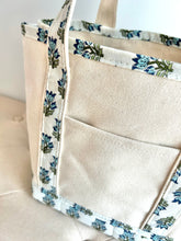 ACK 4170 Small Floral Block Canvas Tote