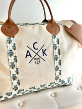 ACK 4170 Floral Block Canvas Weekender