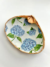 Hydrangea Blooms Clam Shell Dish