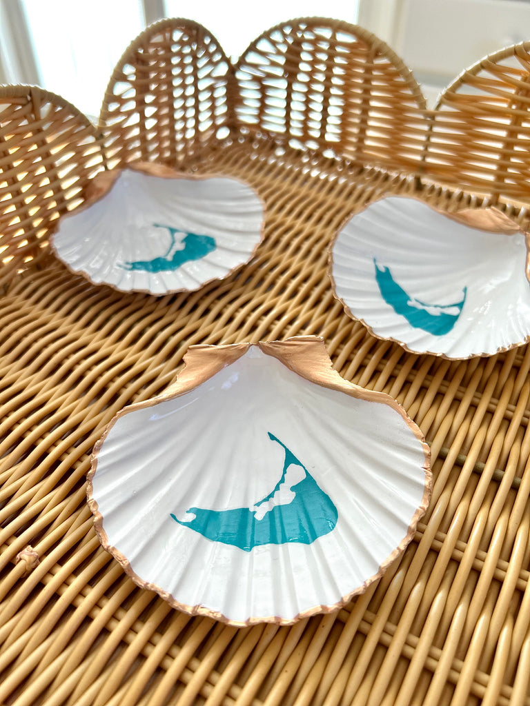 Nantucket Island Large Scallop Shell Dish – ACK 4170®