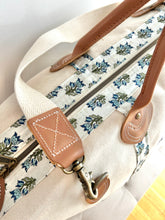 ACK 4170 Floral Block Canvas Weekender