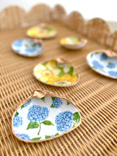 Hydrangea Blooms Clam Shell Dish