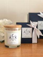 “Nantucket Hydrangea" Small Soy Candle